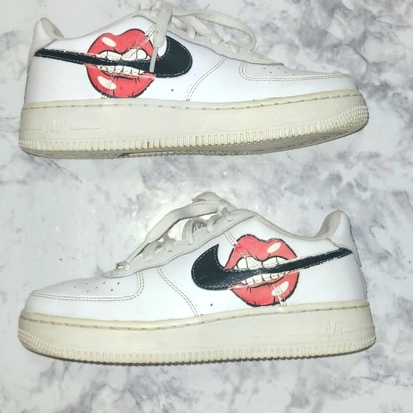 Custom Nike Airforce 1s lips teeth biting Swoosh Sneaker Shoe White Leather 6.5 - Picture 1 of 7